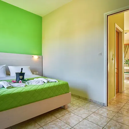 Aparthotel Nanakis Stavrós