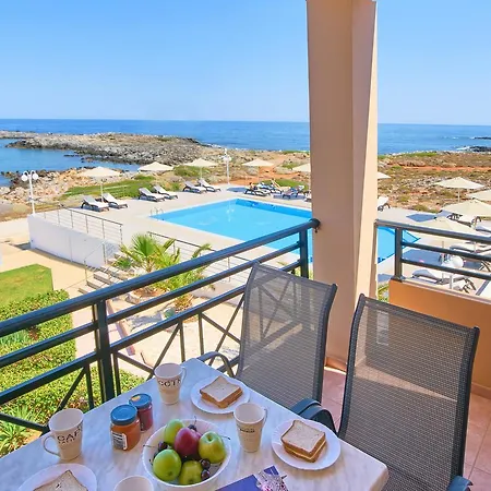 Nanakis Aparthotel