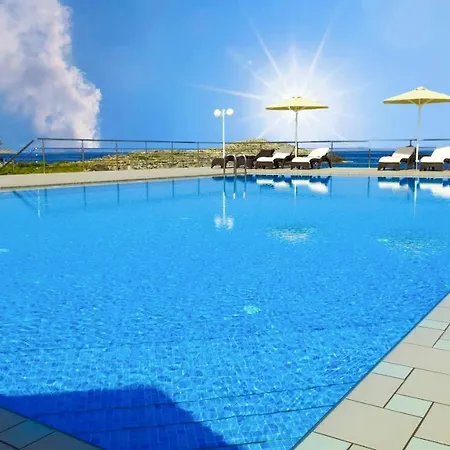 Nanakis Aparthotel 3*
