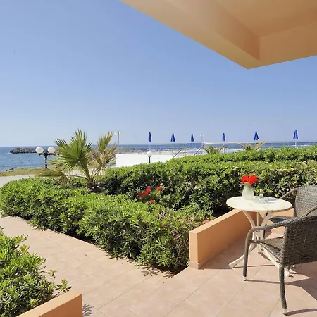 Nanakis Aparthotel